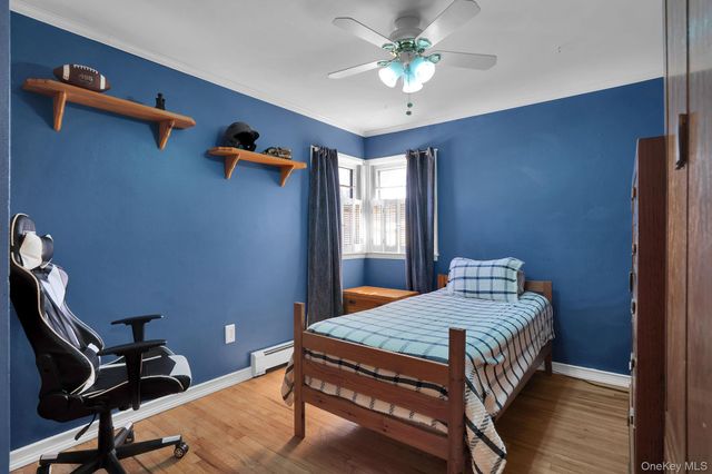 8 Beverly Lane, East Moriches, NY 11940