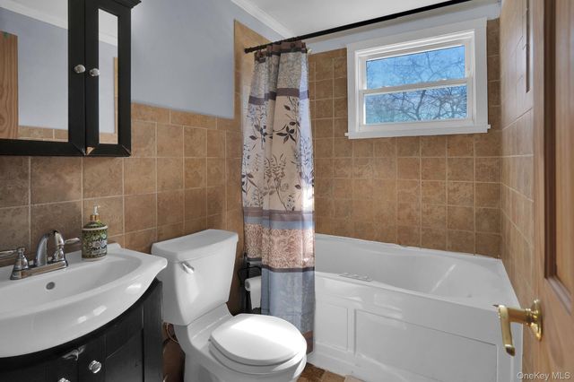 8 Beverly Lane, East Moriches, NY 11940