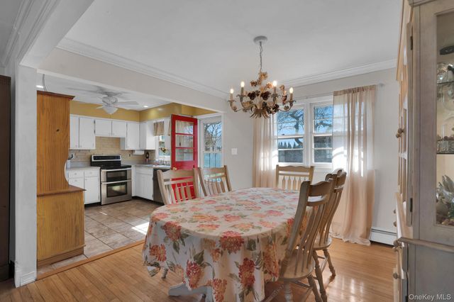 8 Beverly Lane, East Moriches, NY 11940