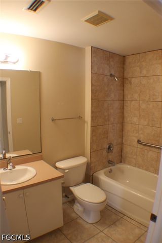 4131 SW Santa Barbara PL C, Cape Coral, FL 33914