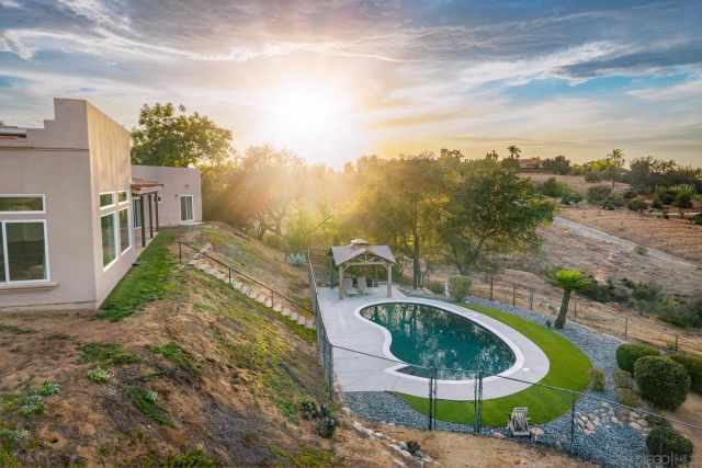 14411 Pauma Alta Drive, Valley Center, CA 92082