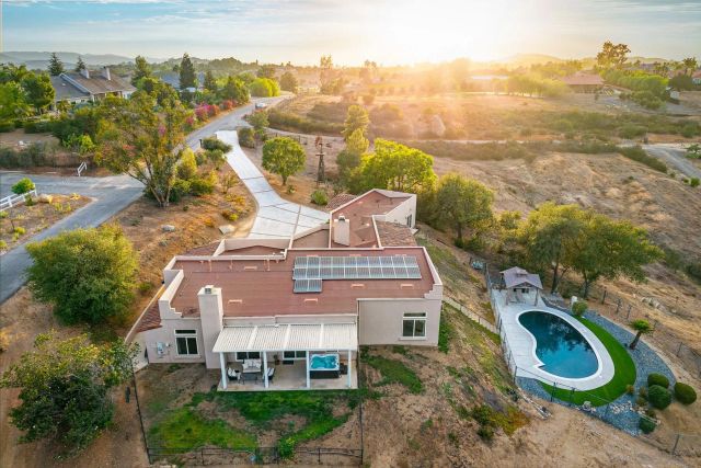 14411 Pauma Alta Drive, Valley Center, CA 92082