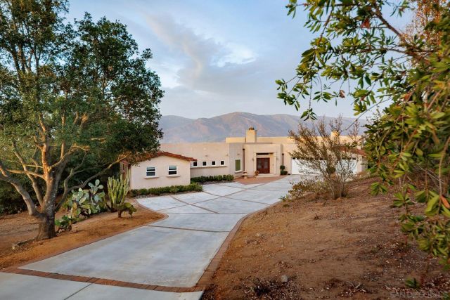 14411 Pauma Alta Drive, Valley Center, CA 92082