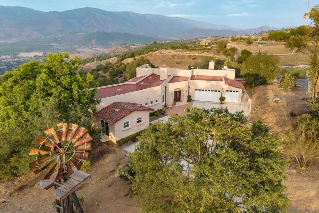 14411 Pauma Alta Drive, Valley Center, CA 92082