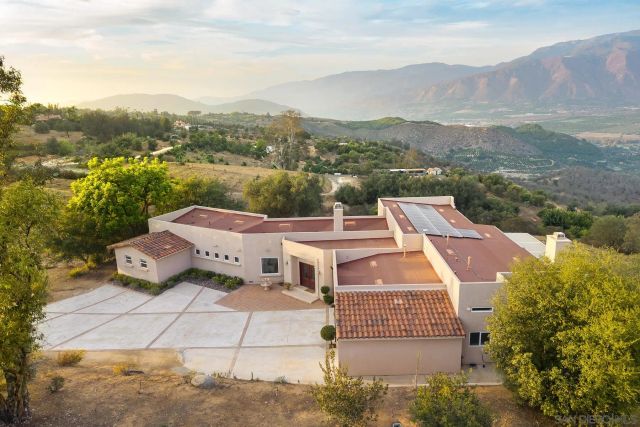 14411 Pauma Alta Drive, Valley Center, CA 92082