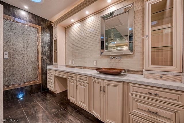 2426 Palomino Lane, Las Vegas, NV 89107