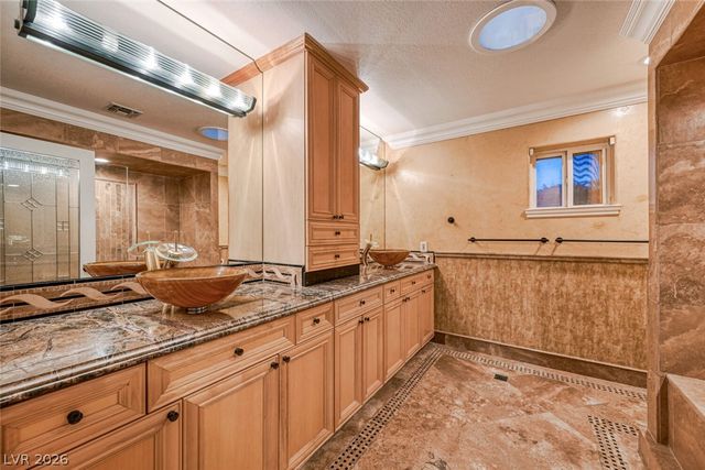 2426 Palomino Lane, Las Vegas, NV 89107
