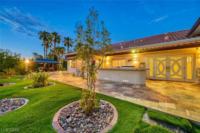 2426 Palomino Lane, Las Vegas, NV 89107