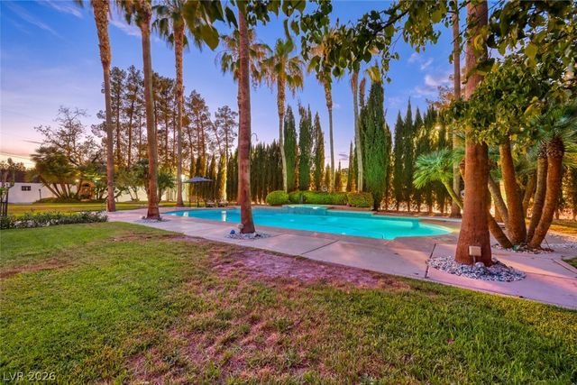 2426 Palomino Lane, Las Vegas, NV 89107