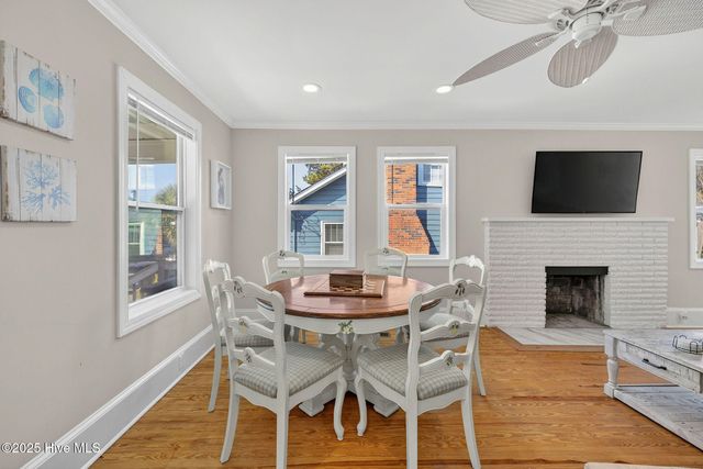 9 E Atlanta Street E, Wrightsville Beach, NC 28480