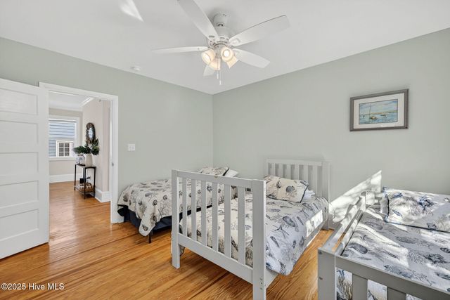 9 E Atlanta Street E, Wrightsville Beach, NC 28480