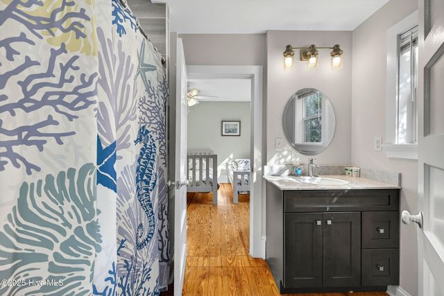 9 E Atlanta Street E, Wrightsville Beach, NC 28480