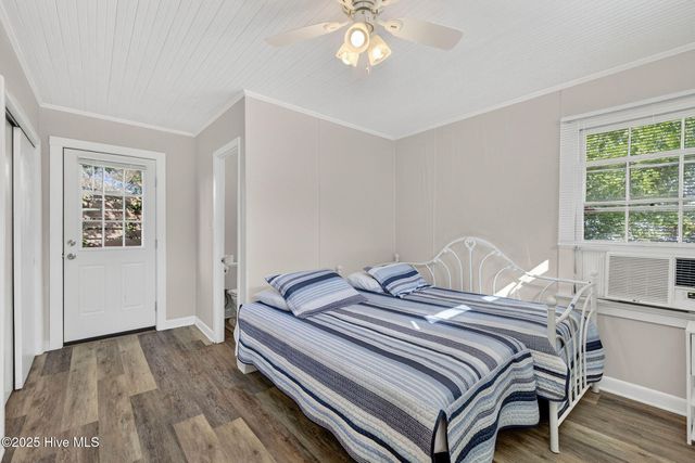 9 E Atlanta Street E, Wrightsville Beach, NC 28480