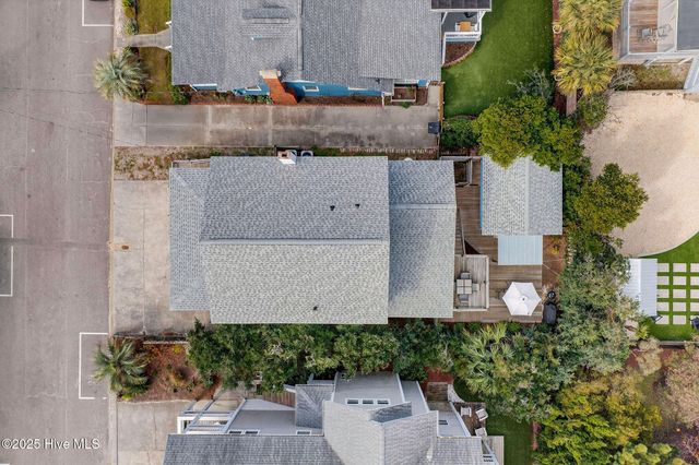 9 E Atlanta Street E, Wrightsville Beach, NC 28480