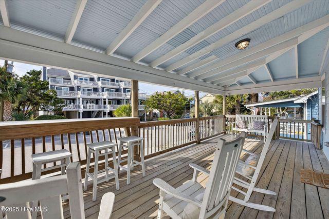 9 E Atlanta Street E, Wrightsville Beach, NC 28480
