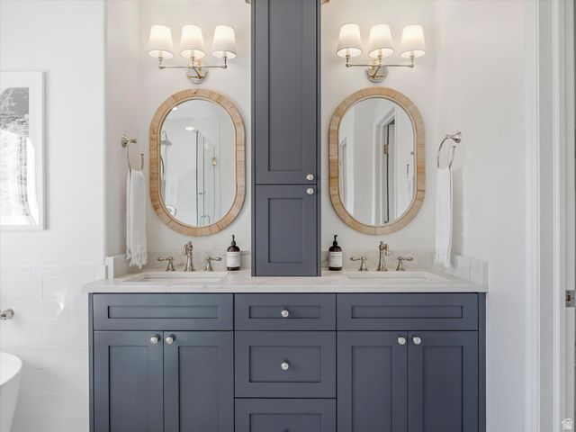 14953 S WINGED BLUFF LN, Draper, UT 84020