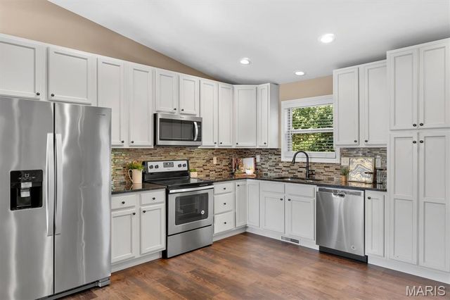 56 Huntleigh Park Court, Wentzville, MO 63385
