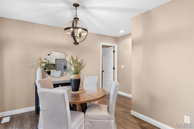 56 Huntleigh Park Court, Wentzville, MO 63385