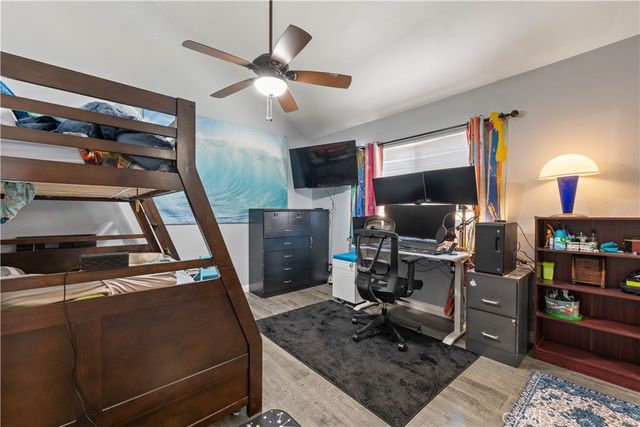 9946 Owensmouth 9, Chatsworth, CA 91311