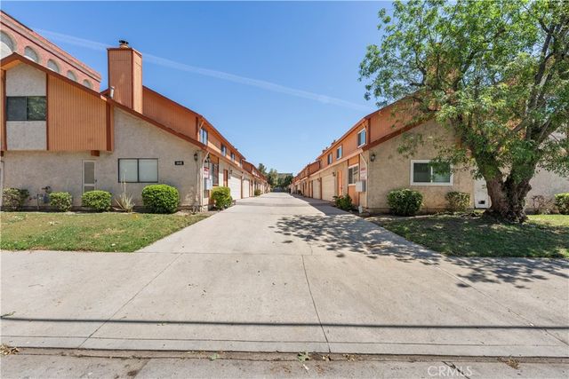 9946 Owensmouth 9, Chatsworth, CA 91311