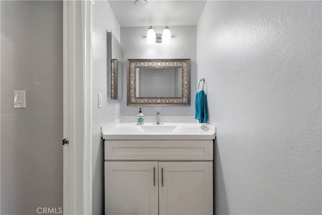 9946 Owensmouth 9, Chatsworth, CA 91311