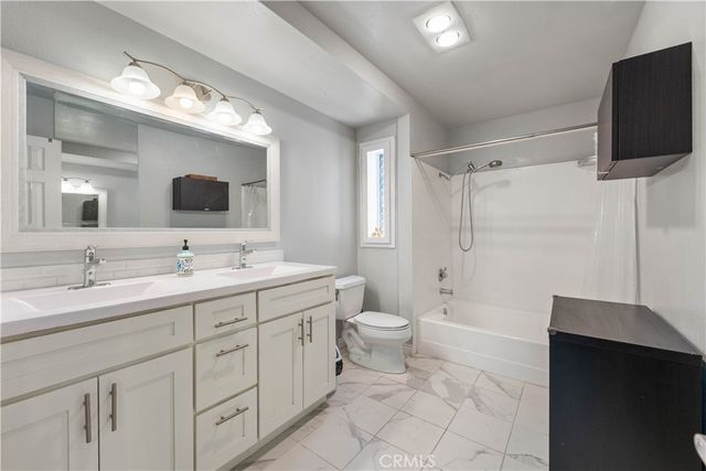 9946 Owensmouth 9, Chatsworth, CA 91311