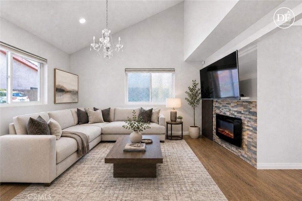 9946 Owensmouth 9, Chatsworth, CA 91311
