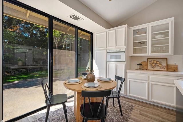 11380 Huntington Village Ln, Gold River, CA 95670