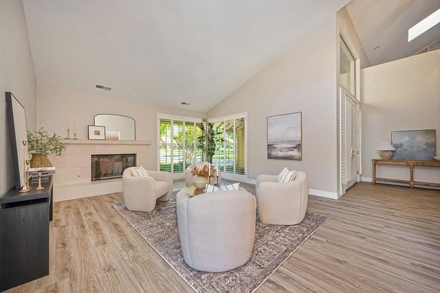 11380 Huntington Village Ln, Gold River, CA 95670