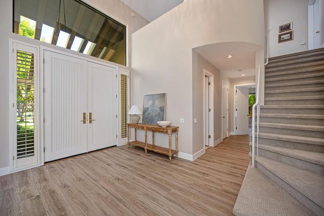 11380 Huntington Village Ln, Gold River, CA 95670