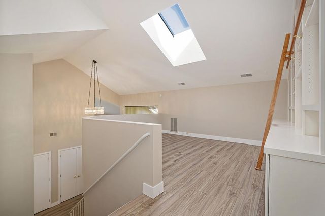 11380 Huntington Village Ln, Gold River, CA 95670
