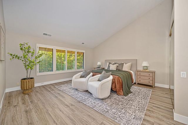 11380 Huntington Village Ln, Gold River, CA 95670