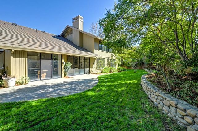 11380 Huntington Village Ln, Gold River, CA 95670