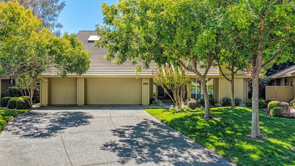 11380 Huntington Village Ln, Gold River, CA 95670