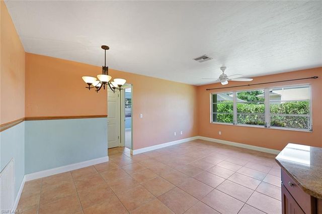 2530 10th ST N, Naples, FL 34103
