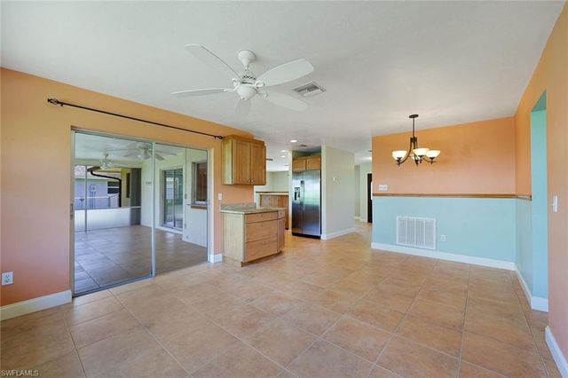 2530 10th ST N, Naples, FL 34103