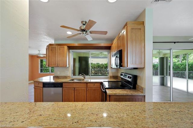 2530 10th ST N, Naples, FL 34103