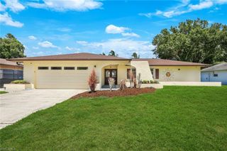 2530 10th ST N, Naples, FL 34103
