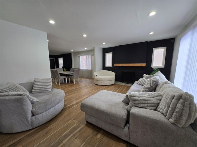 17553 Roselawn Street, Detroit, MI 48221