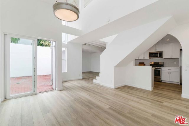 29221 Heathercliff Road 4, Malibu, CA 90265