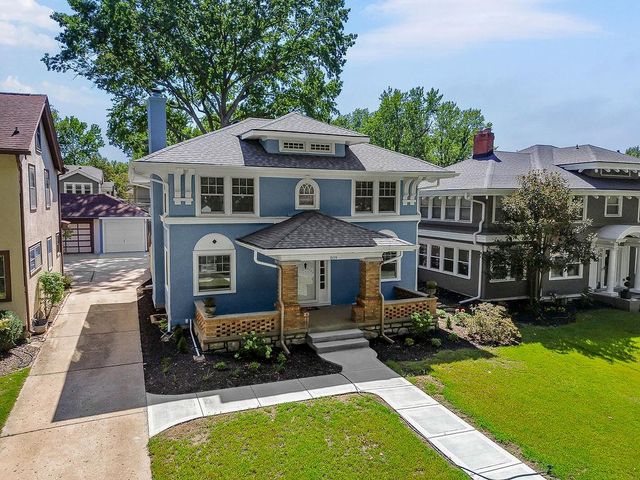 809 W Gregory Boulevard, Kansas City, MO 64114