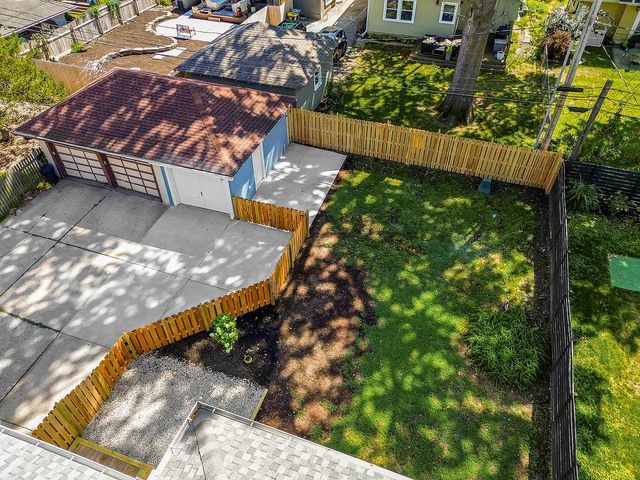809 W Gregory Boulevard, Kansas City, MO 64114