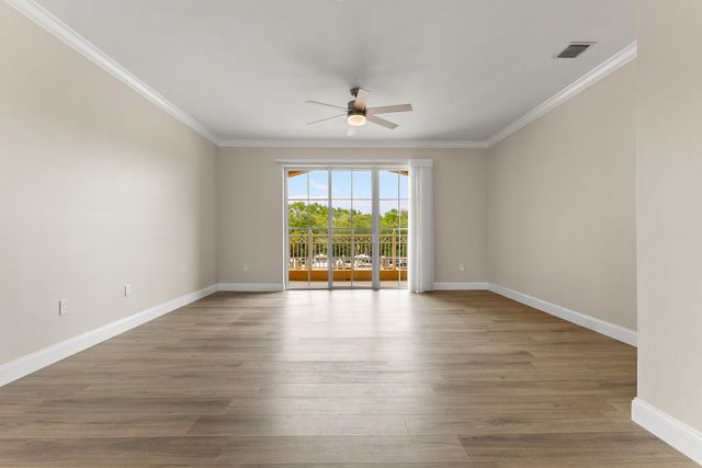 643 CASA LOMA Boulevard, Boynton Beach, FL 33435