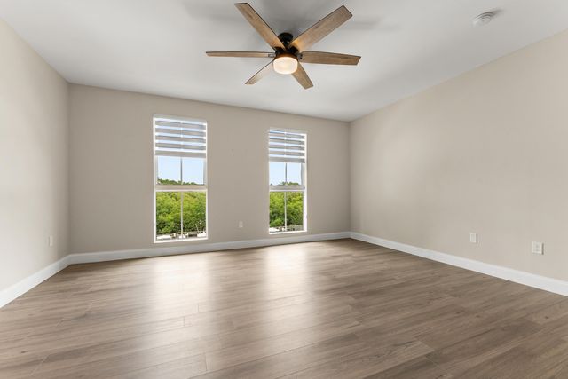 643 CASA LOMA Boulevard, Boynton Beach, FL 33435