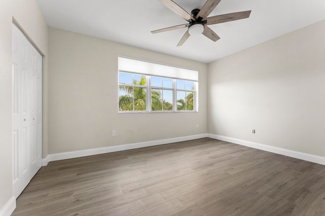 643 CASA LOMA Boulevard, Boynton Beach, FL 33435