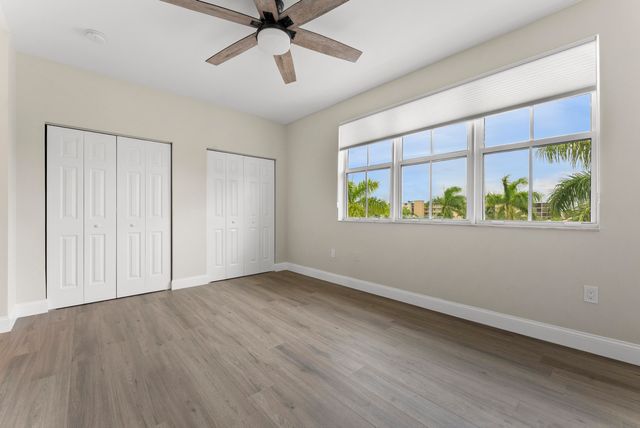 643 CASA LOMA Boulevard, Boynton Beach, FL 33435