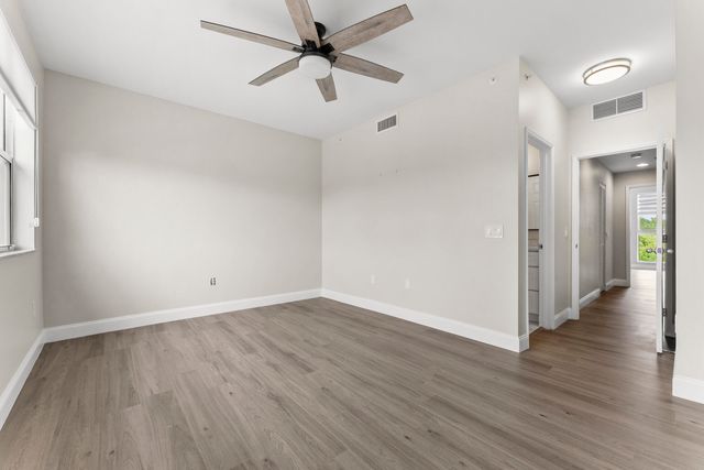 643 CASA LOMA Boulevard, Boynton Beach, FL 33435
