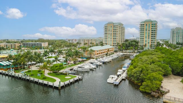 643 CASA LOMA Boulevard, Boynton Beach, FL 33435