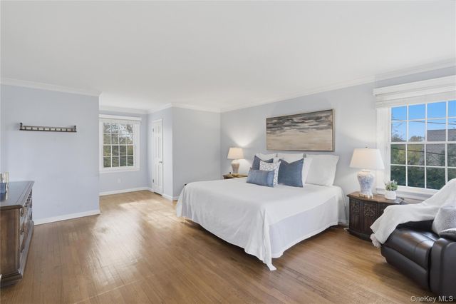 9 Sunset Lane, Garden City, NY 11530