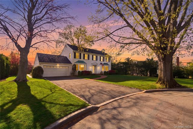 9 Sunset Lane, Garden City, NY 11530